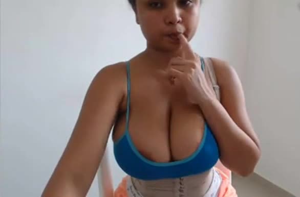 Free videos of indian topless girls